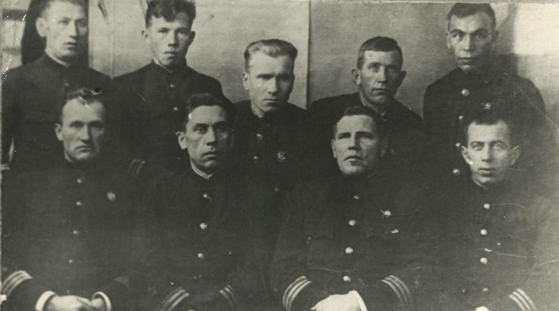 30043The command and commanders of the batteries of the 101st naval brigade of the railway artillery of the Baltic Fleet