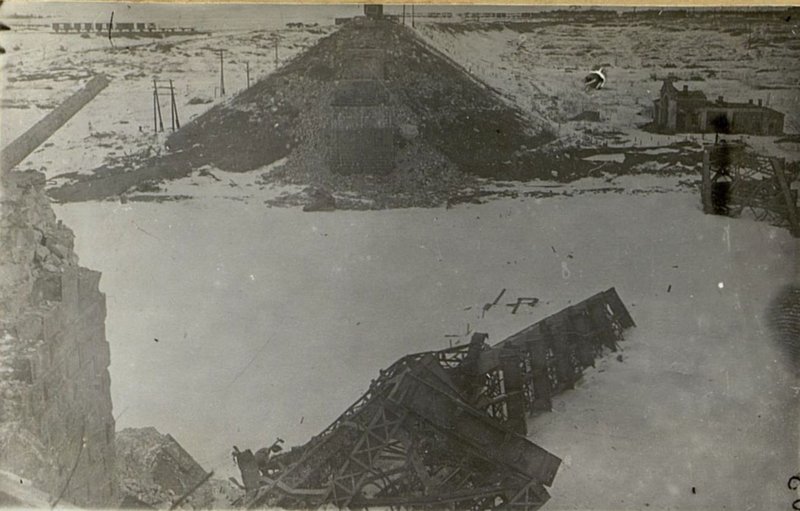 Фотография: Мост через реку Волга у гор. Ржев