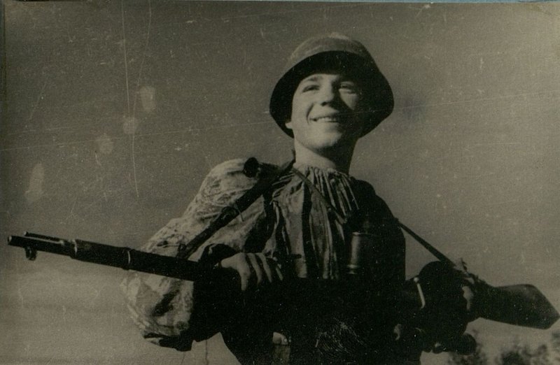 Фотография: А. Медведовский уничтожил 70 немцев