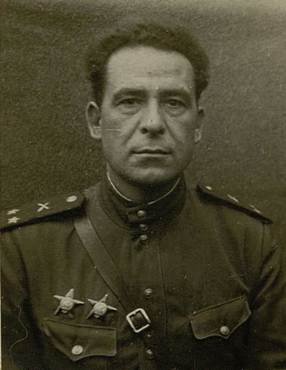 Фотография: Подполковник Василенко Василий Антонович. Командир 315 гаубичного артиллерийского полка РГК (Резерва главного командования)