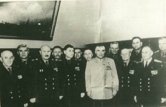 Неделин Митрофан Иванович (1902-1960) - уроженец г. Борисоглебска, первый главнокомандующий ракетными войсками, Герой Советского союза (слева второй) - среди маршалов Советского Союза в Кремле по случаю присвоения ему воинского звания:"Главный маршал артиллерии"