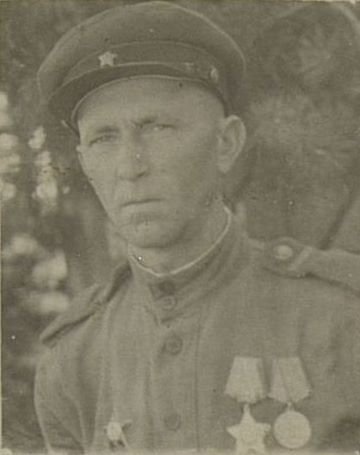 Image: The brave gunner of the Runaway gun. Accurate direct fire cleared the way for the advancing infantry in the battles for the liberation of Crimea, for which he was awarded the Order of Glory III degree