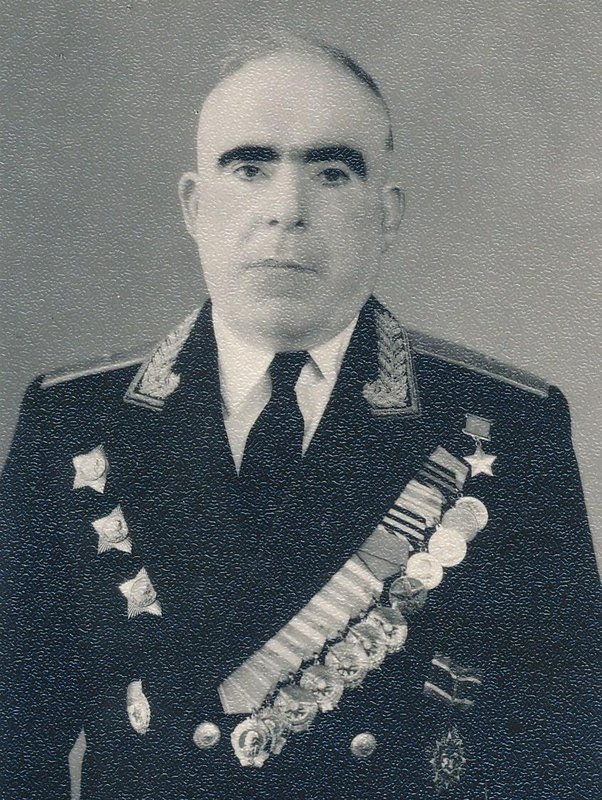 Герой Советского Союза генерал-майор Казарян Андраник Абрамович. Участник гражданской, Великой Отечественной и советско-японской 1945 г. войн. 74-я стрелковая дивизия 13-й армии Центрального фронта