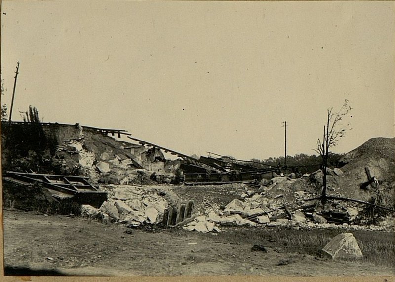 Фотография: Разрушенный путепровод 209 км гк 9