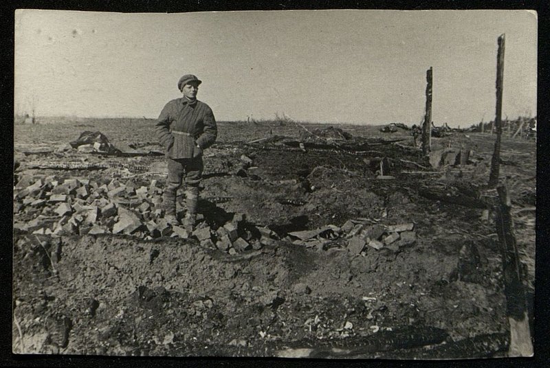 Original image: Kokunov Sergey Leonovich, 11 years old, near the burned down house
