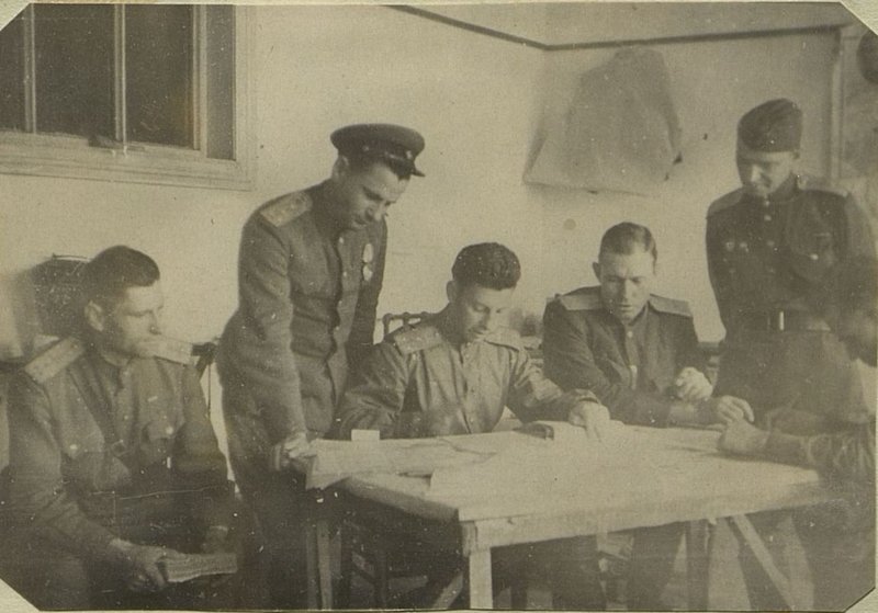Image: Officers of the Armored and Mechanized Forces