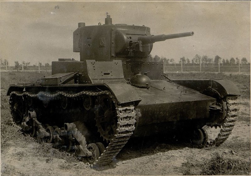 Фотография: Лёгкий танк Т-26