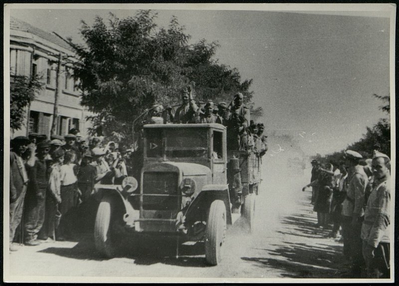 Original image: Colonel General Comrade Byuryuzov presents orders of the Soviet Union to Bulgarian generals and officers