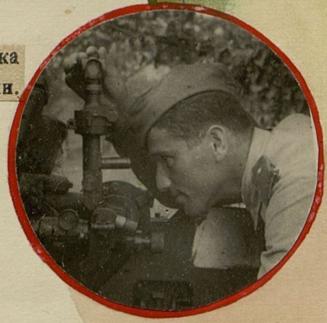 Image: Gunner of 1 battery of the 299th regiment, Red Army soldier M. Shakhnazaryan