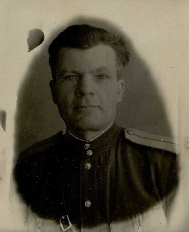Фотография: Начальник финансовой части младший лейтенант Климчук