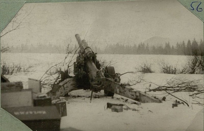 Image: Long-range gun repulsed from the Germans by part of Comrade Fingerov