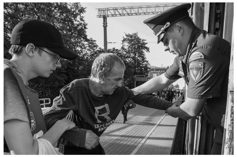 Evacuation measures for elderly people, disabled individuals, and refugees from border regions of the Kursk Oblast to other regions of Russia via a dedicated train.