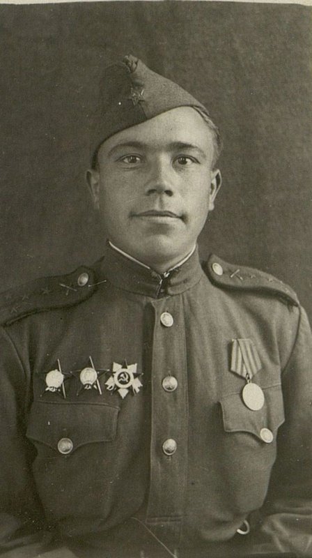 Фотография: Капитан Алексей Федорович Ветров, член ВКП(б)