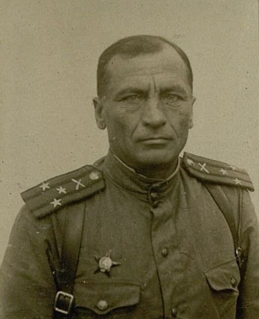 Фотография: Полковник Попеня Никита Никитич. Командир 589 легкого артиллерийского полка РГК (Резерва главного командования)