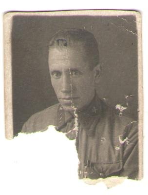 Васнев Иван Федорович - старший сержант, радиомастер 107 Отдельного полка связи 1-го Украинского фр