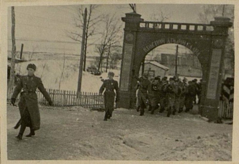 Фотография: Фотоальбом "Коммунисты армии в боях с японскими захватчиками"