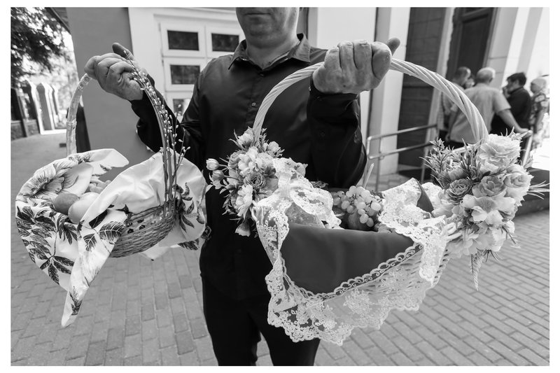 Храм Успения Божией Матери и Великомученика Никиты в Курске, празднование "Яблочного Спаса" 19 августа 2024 года