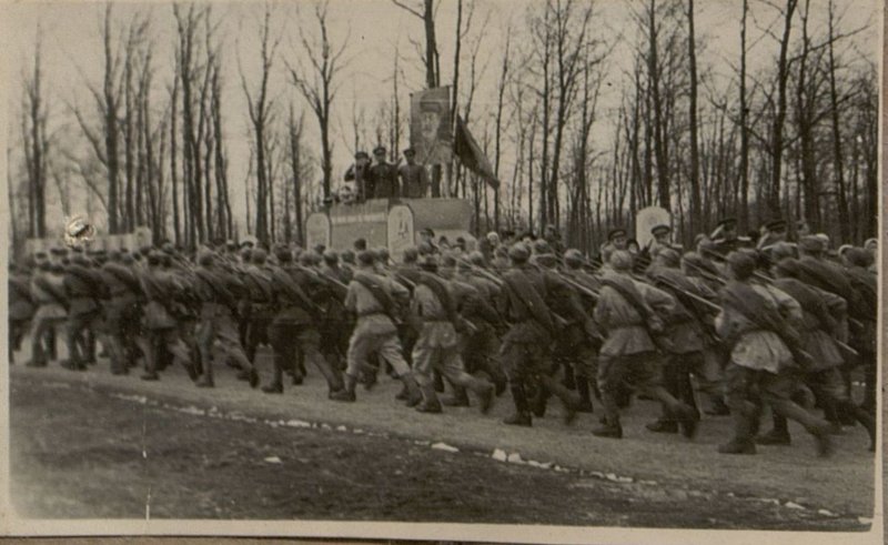 Фотография: Парад 1-го мая