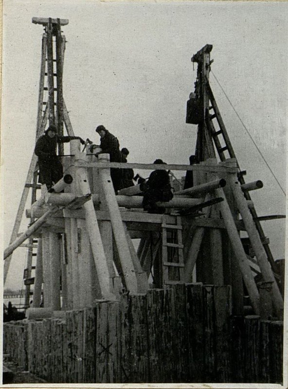 Фотография: Обстройка верха опор под пролетные строения дл. 19,8 м
