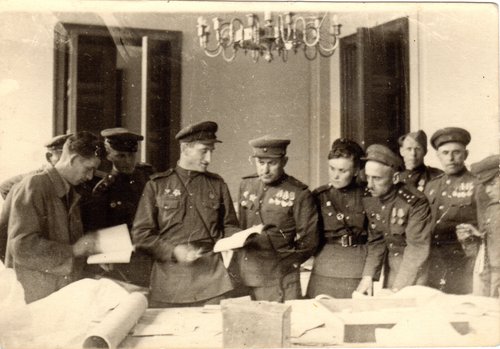 В рейхсканцелярии Гитлера. Германия, г. Берлин, май 1945 г.