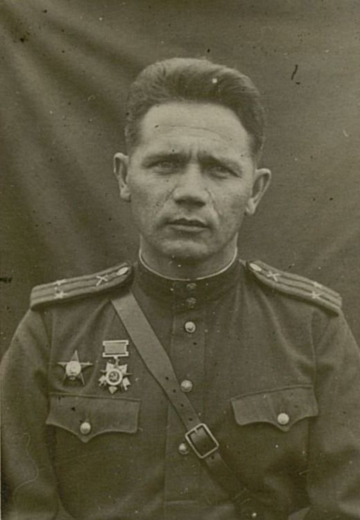 Фотография: Подполковник Королев Александр Васильевич. Командир 385 гаубичного артиллерийского полка РГК (Резерва главного командования)