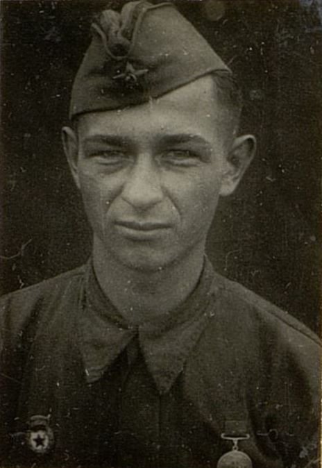 Image: Guards Red Guard Dorofeev V.A. clerk-captenarmus of the 7th rifle company