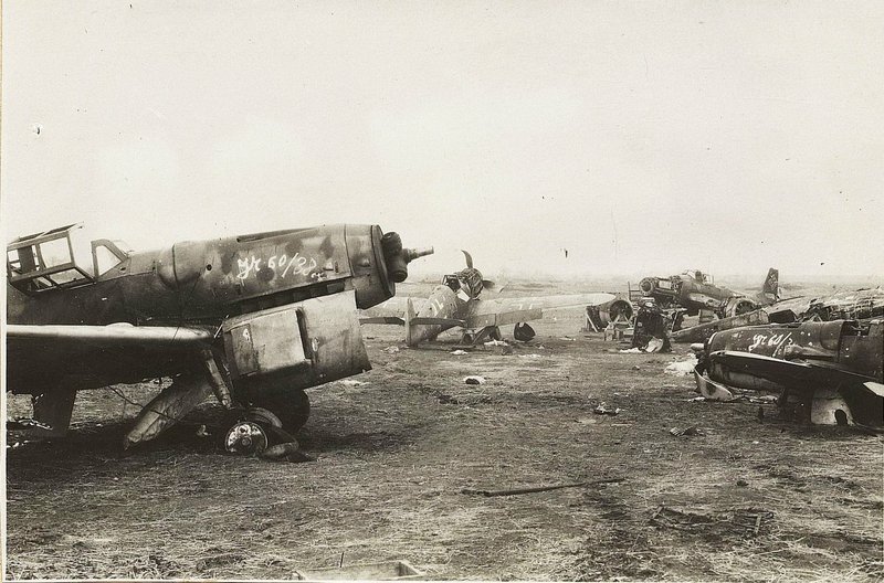 Image: Danzig airfield. Enemy planes in the parking lots, destroyed by our air strikes