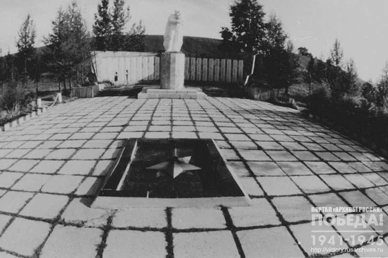Памятник белозерцам, погибшим в годы Великой Отечественной войны