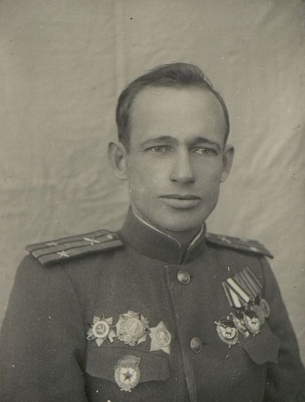 Фотография: Командир полка гвардии подполковник Лавринович