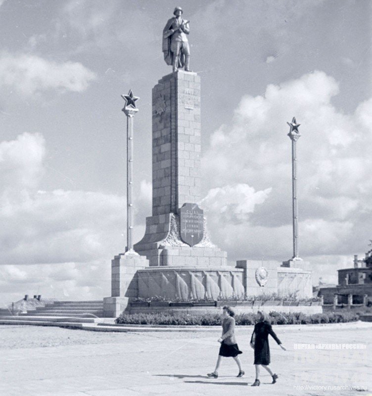 Памятник Победы в городе Шауляй