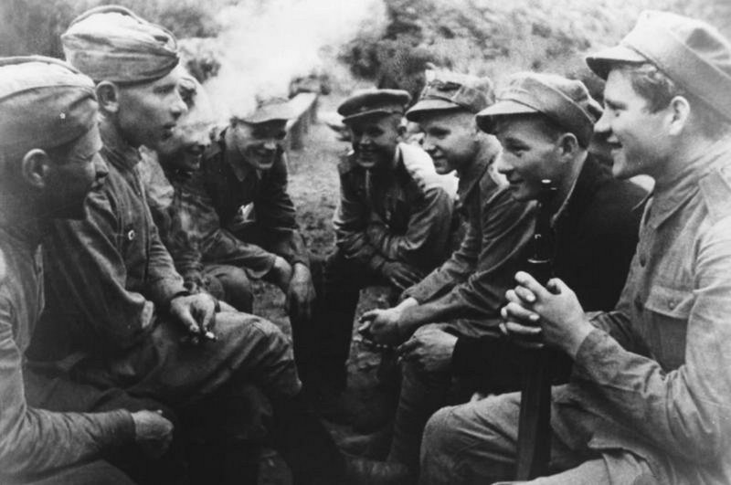 Солдаты. 1945 г