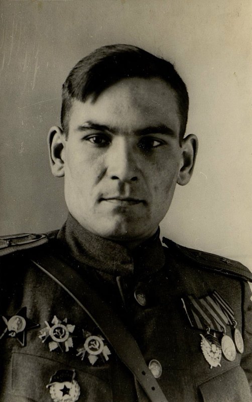 Фотография: Командир отдельной гвардейской истребительно-противотанковой Артиллерийской Батареи Гвардии Майор Зудилов А.С.