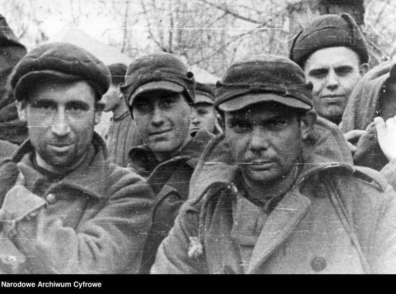 Поляки, призывающиеся в польскую армию в СССР
