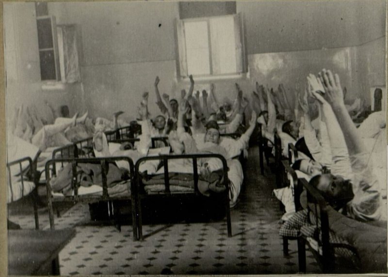 Image: Morning exercises in the 1st surgical department