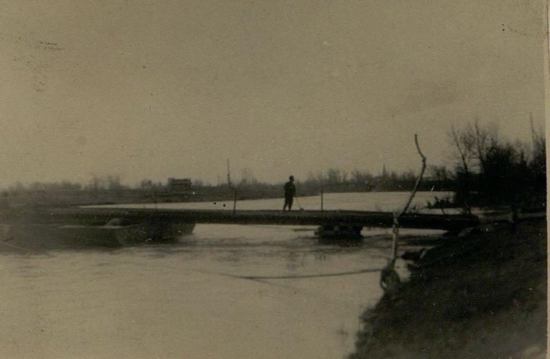 Фотография: 16 тн. мост через реку Грон в районе Калница. Вид с правого берега