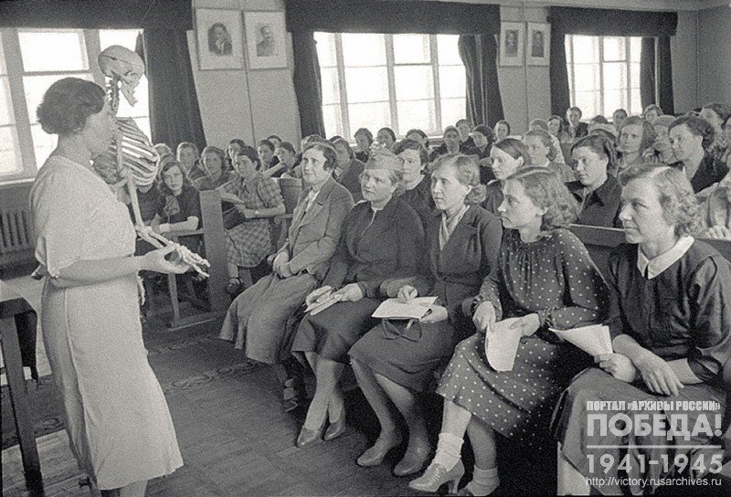 Anatomy class at express course of nursing arranged by the Central House of the Red Army