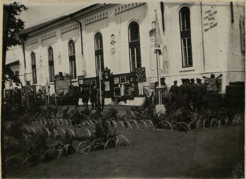 Фотография: Общий вид стендов хозяйства Труханова