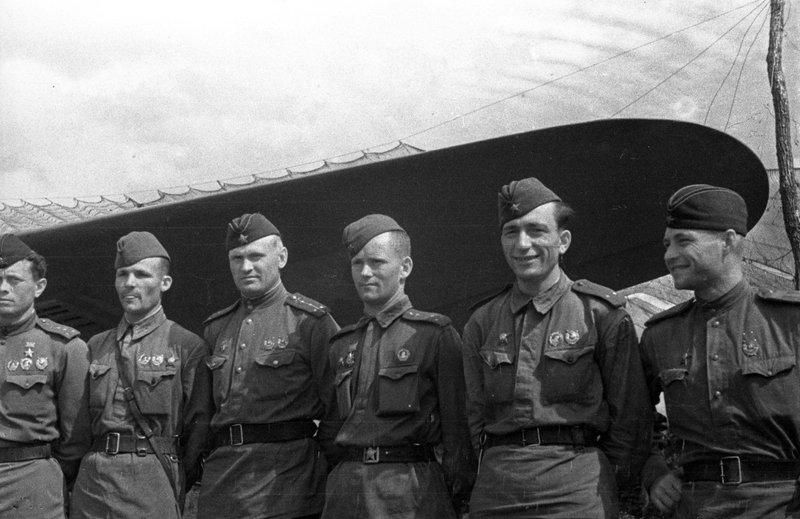 «Центральный фронт. Лётчики полка героя Советского Союза М.М.Воронкова.»