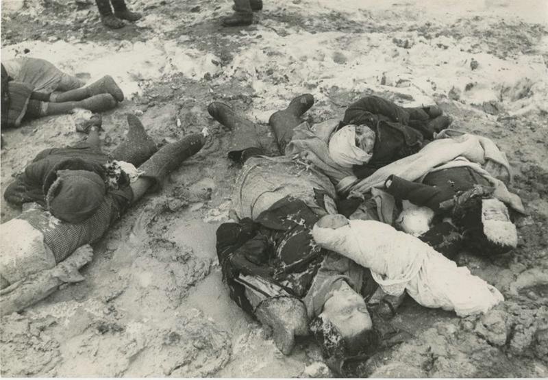 “From an eyewitness”, photo series. Kerch, 1942.