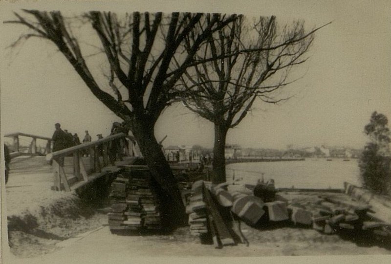 Фотография: 16 тонн мост Дивизионный медицинский пункт-42 через реку Дунай в районе Естергом