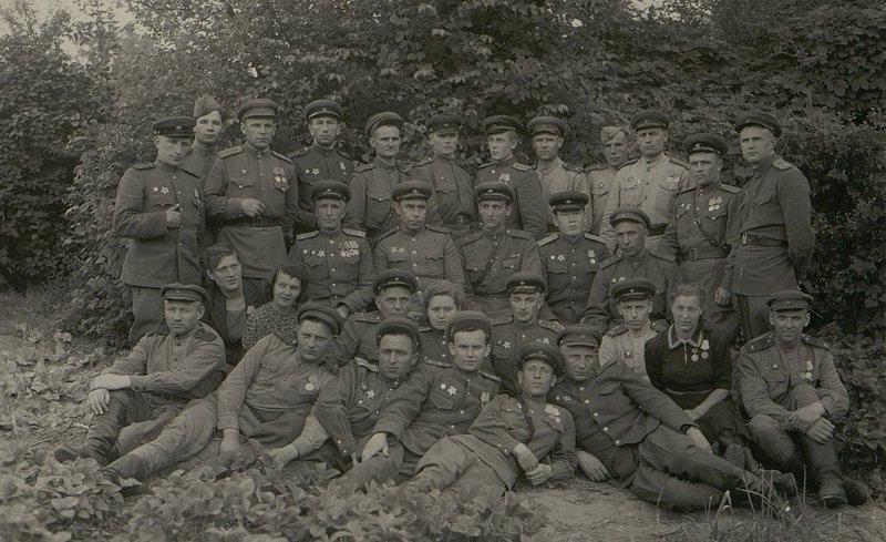Image: Artillery supply apparatus of the army