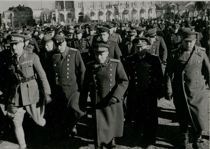 Фотография: Установление мемориальной доски у монумента в Скоболевском парке г. Плевен