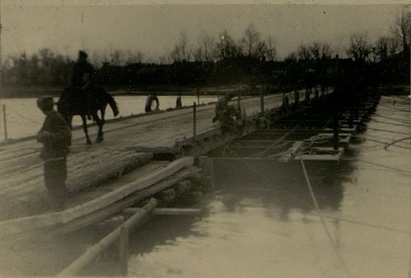 Фотография: 45 тн. мост через реку Грон в районе Калница. Вид с левого берега