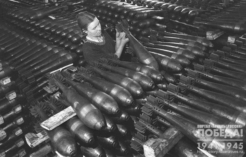 Foremost- collector (Stakhanovits)  M. Kolchugina inspecting finished mines at the N-factory