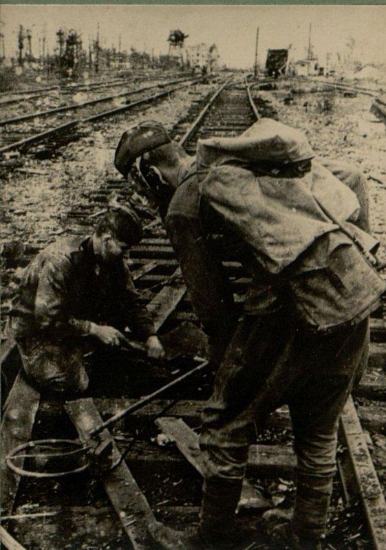 Фотография: Разминирование ж. д. пути