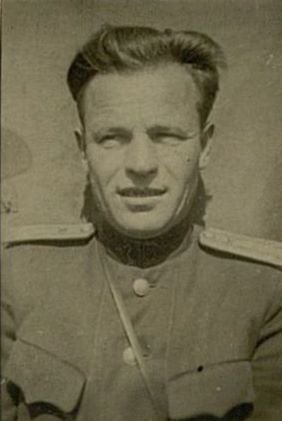 Image: Colonel Latyshev Semyon Maksimovich. Commander of the 826th Artillery Regiment of the 282nd Infantry Division