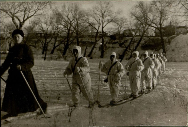 Image: Sappers of Limansky go to reconnoitre minefields