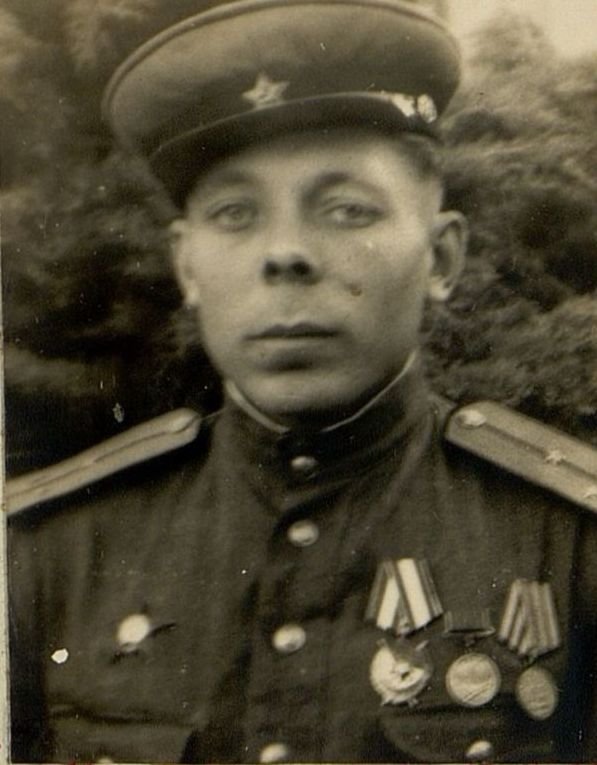 Image: Commander of the bridge company platoon Senior Lieutenant Sotskov F.N.