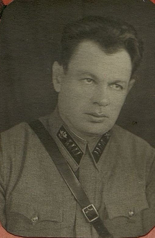 Image: Brigade commissar regimental commissar  Moldavsky