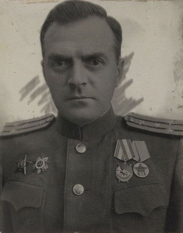 Фотография: Начальник инженерных войск 47 Армии полковник Комаров